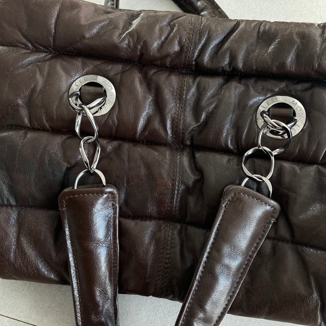 몽클레어 브라운 패디드 숄더백 상품이미지7