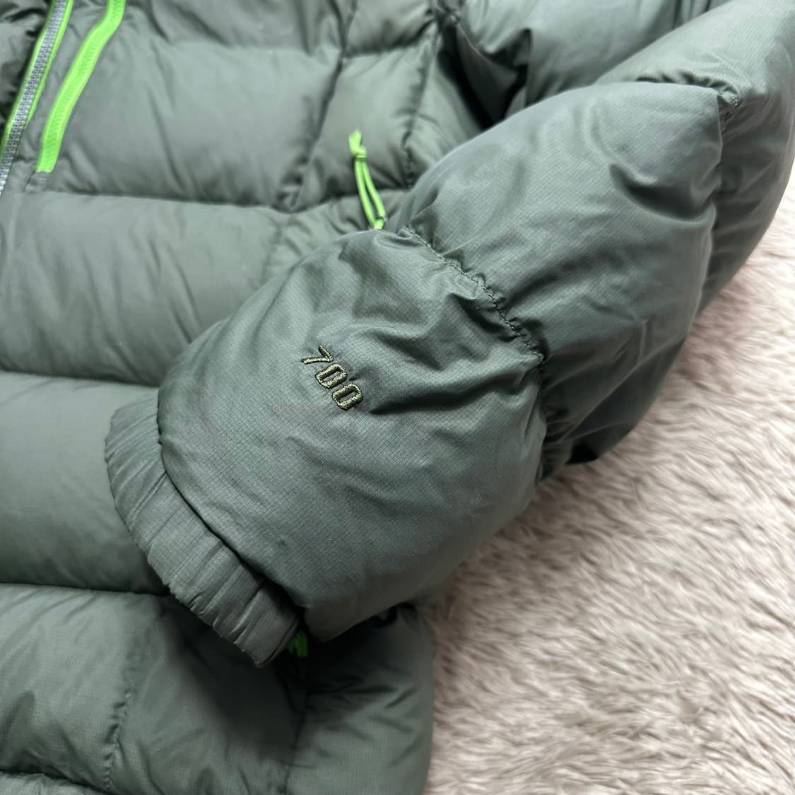 노스페이스 후디 700필 구스다운 상품이미지4