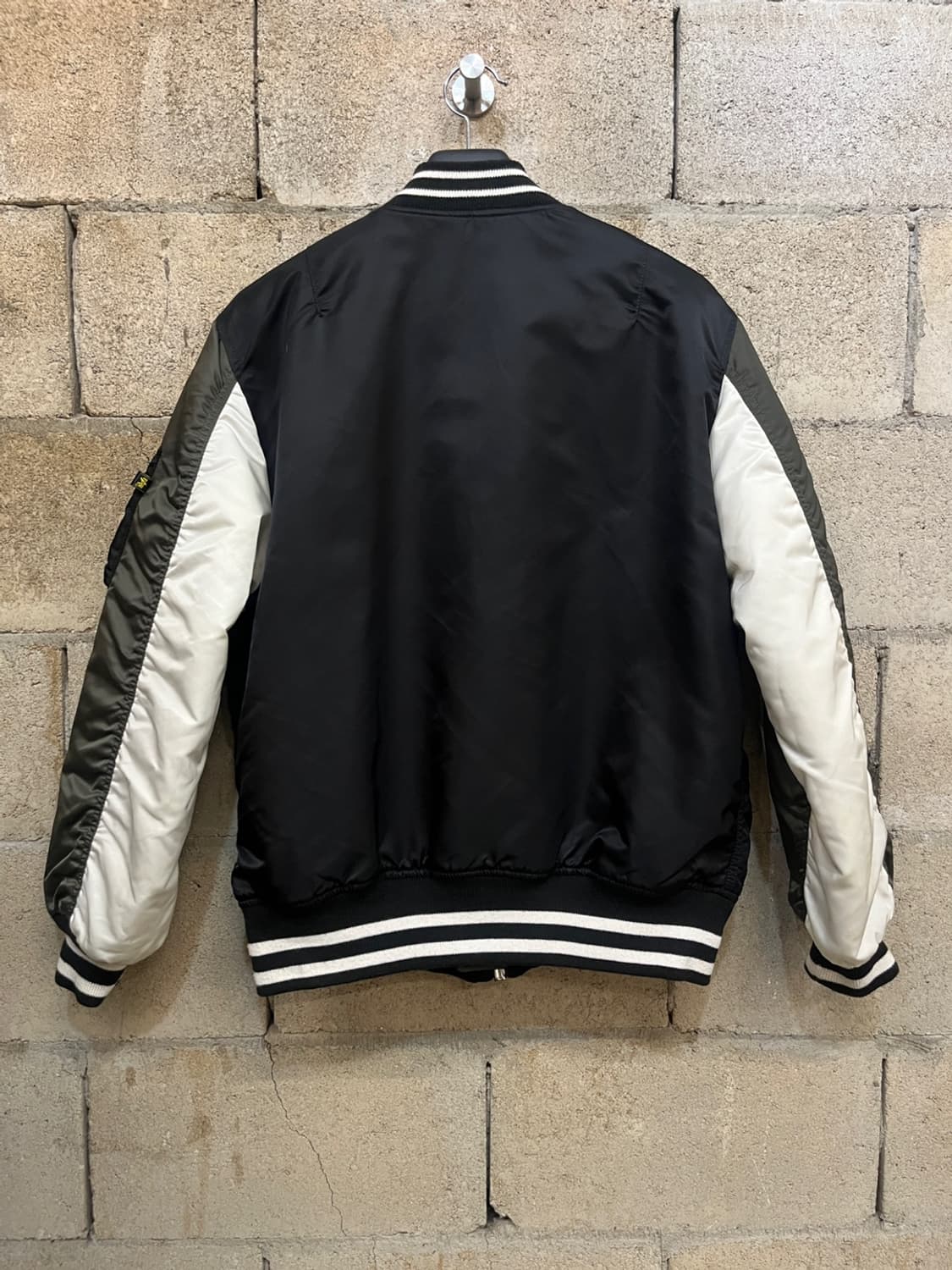 알파 인더스트리 리버시블 MA-1 자켓 상품이미지2