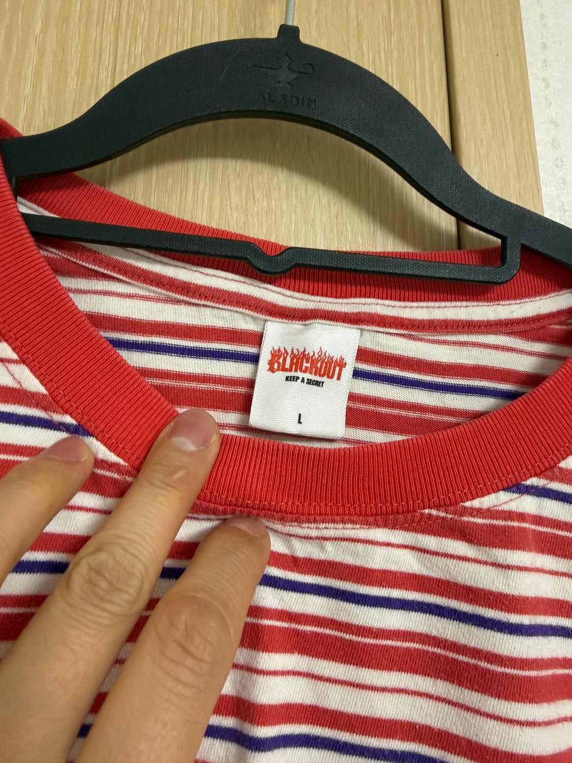 블랙아웃 보더티 팝니다. 상품이미지2