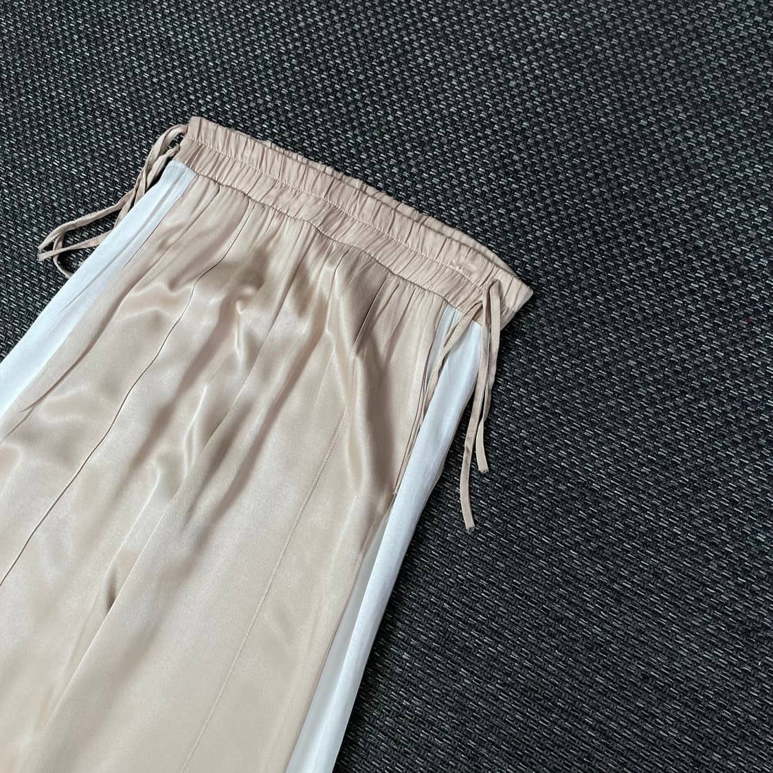 (밴딩) 핑크플라밍고 살구피치 실크 트레이닝 팬츠 상품이미지3