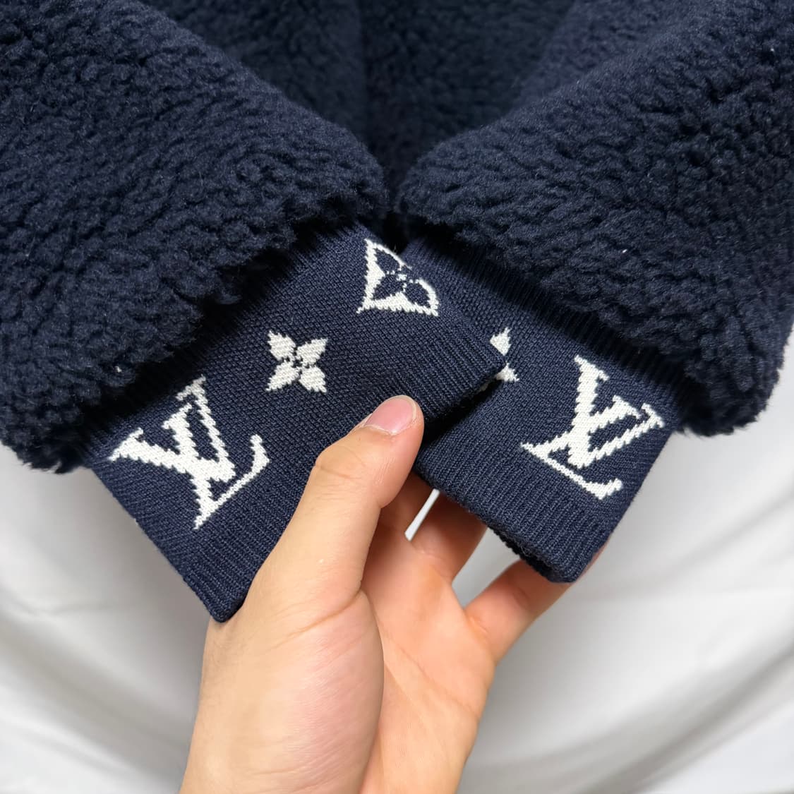 [새상품/풀구성] 25FW 루이비통 레더패치 플리스 블루종 자켓 상품이미지8