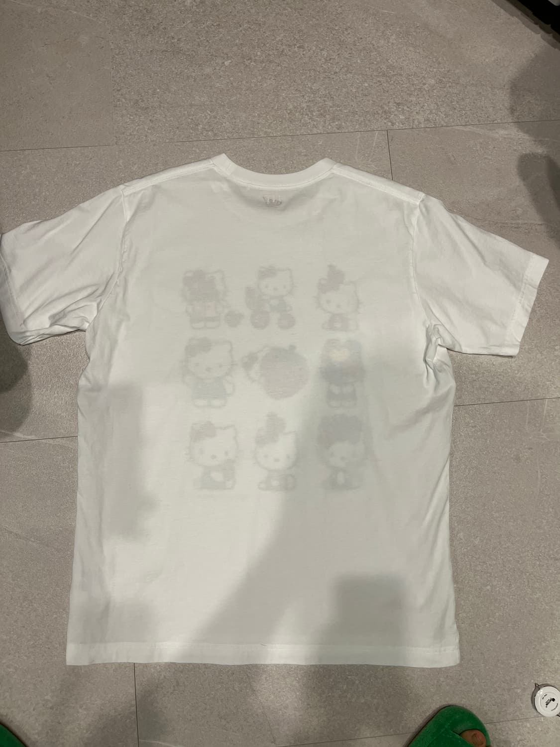 유니클로 산리오 키티 화이트 xl 상품이미지3