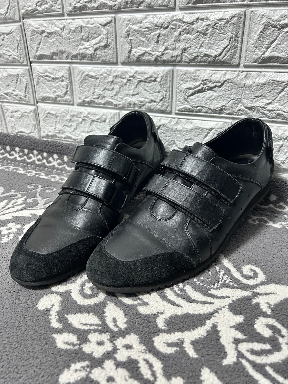 살바토레 페라가모 벨크로 스트랩 레더 스니커즈 상품이미지1