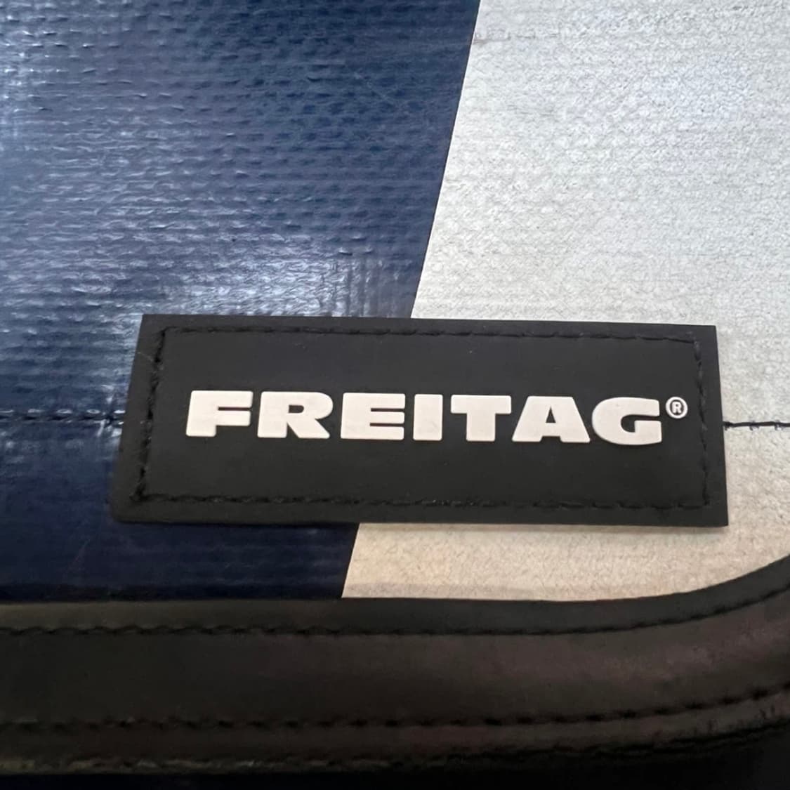 프라이탁 하외이파이브오 네이비 상품이미지2