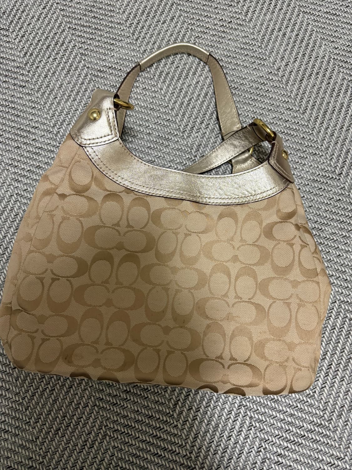 코치 시그니처 빈티지 갸루 숄더백 상품이미지2