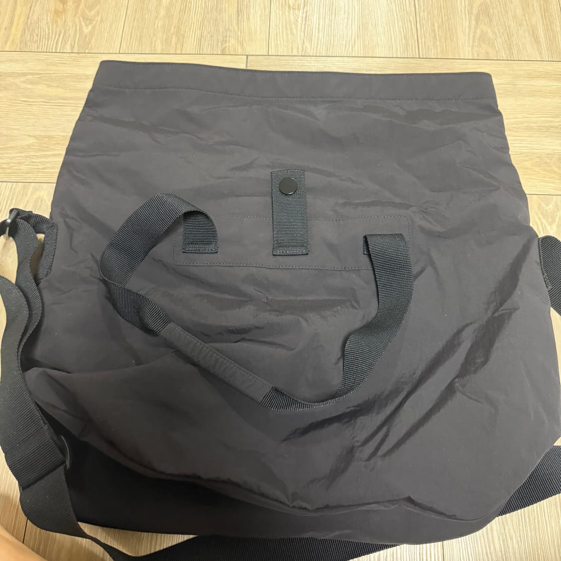 os) 49,000원 유니클로 u 롤백 블랙 가방 상품이미지6