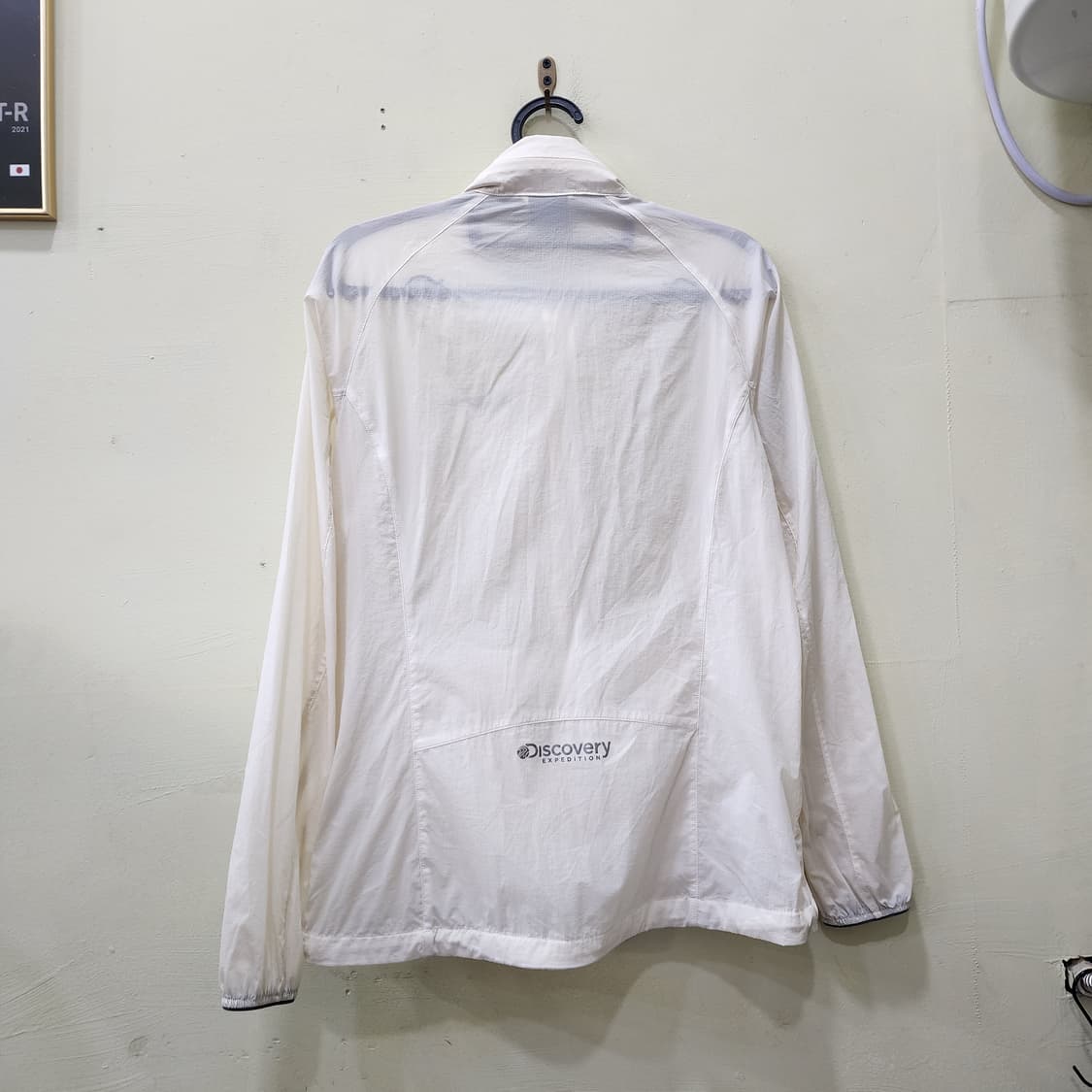 [100] 디스커버리 익스페디션 라이트 윈드 자켓 (오프화이트) 상품이미지3