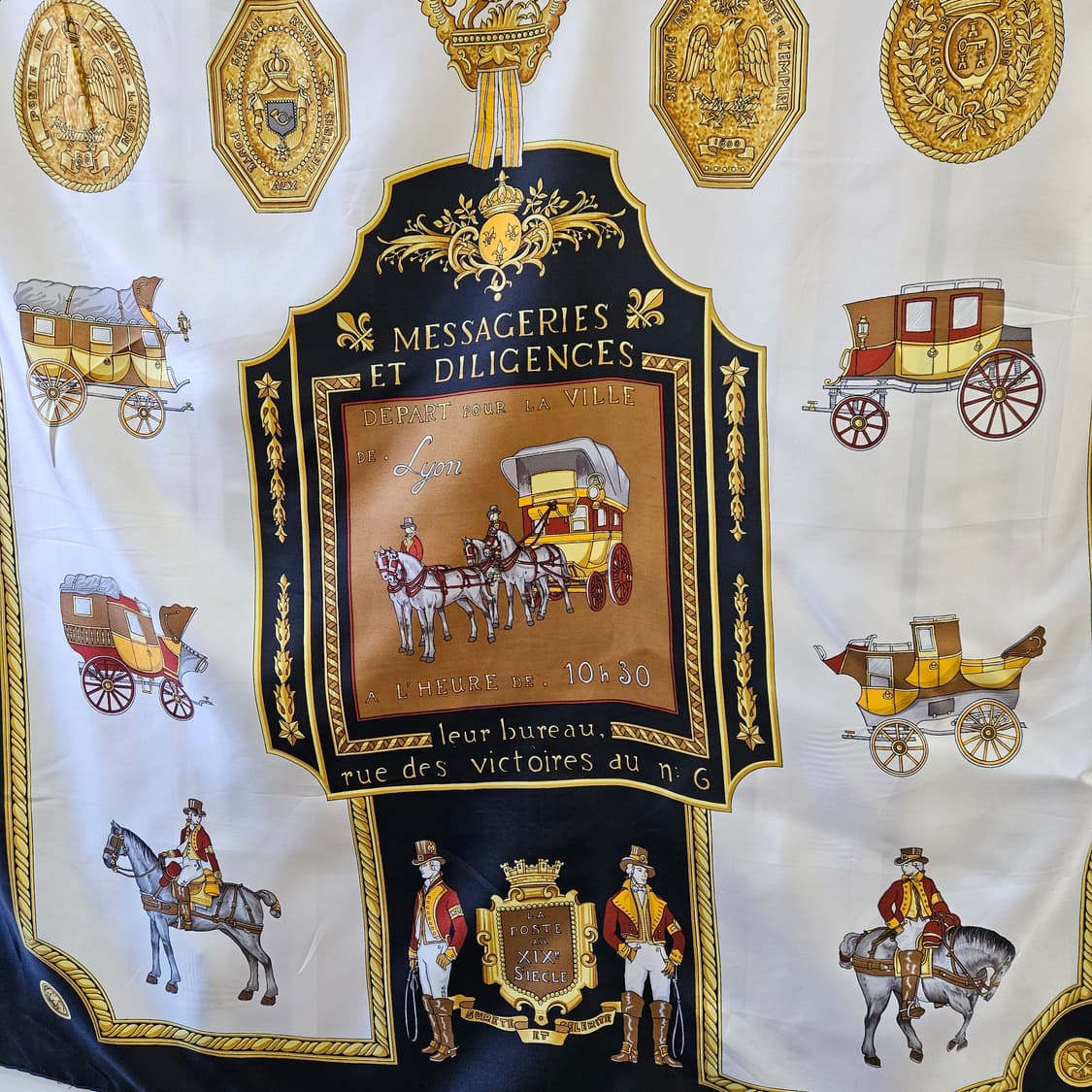 셀린느 빈티지 실크스카프 상품이미지3