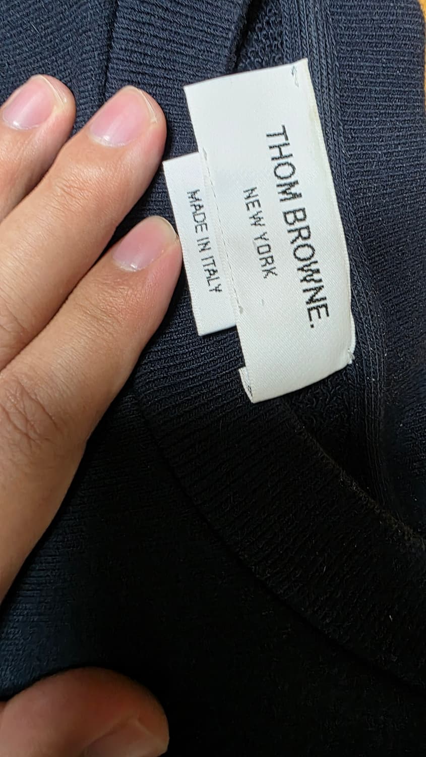 [4,새상품급]톰브라운 백삼선 맨투맨 상품이미지7