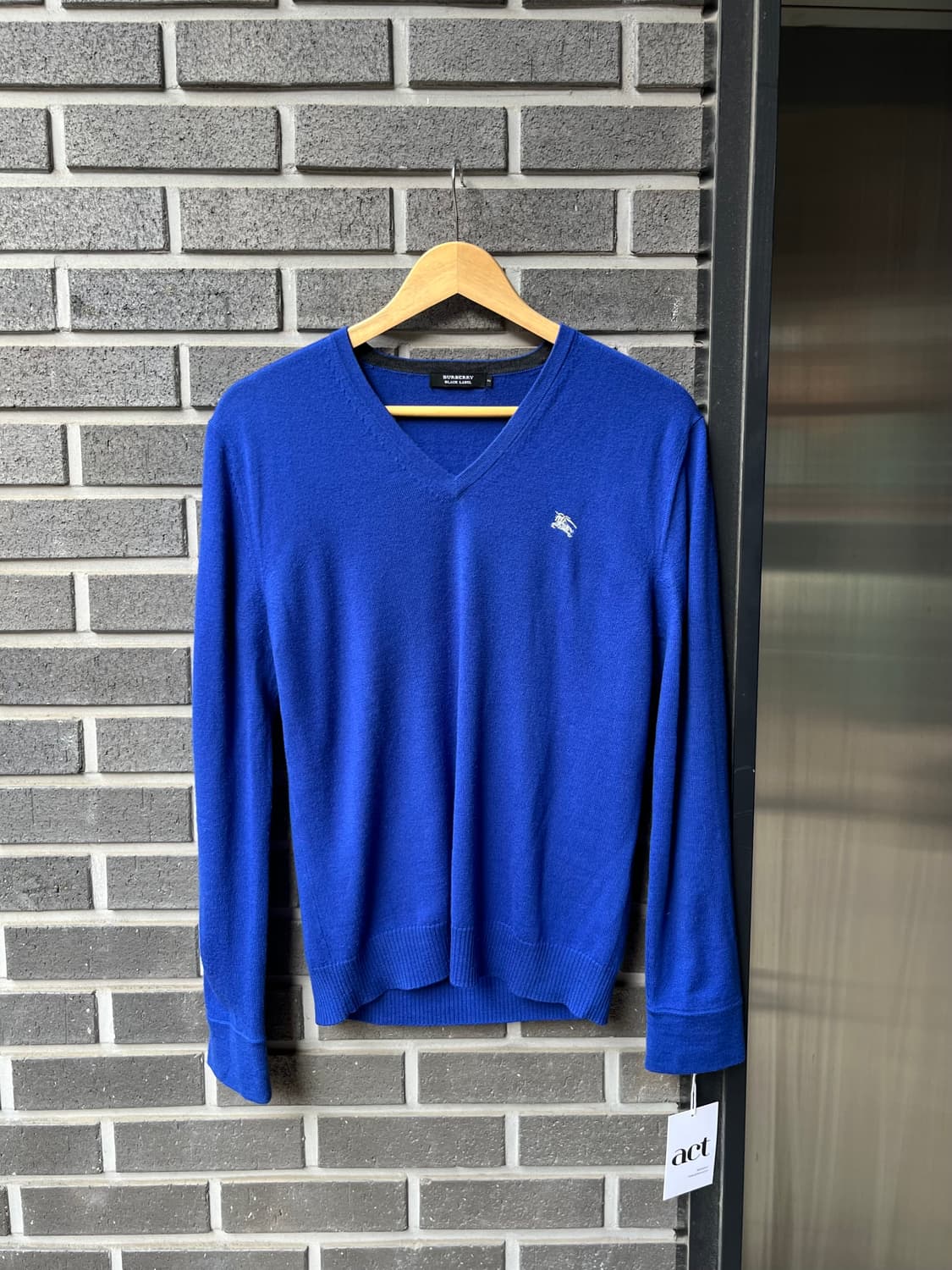 버버리 로고 롱슬리브 블루 상품이미지1