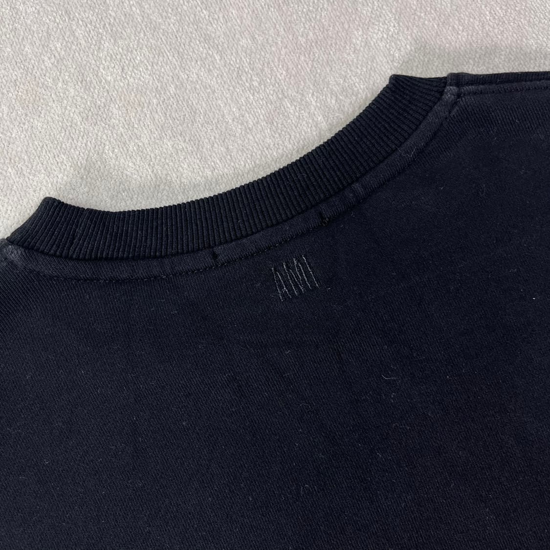 100 아미 스몰로고 자수 맨투맨 상품이미지5