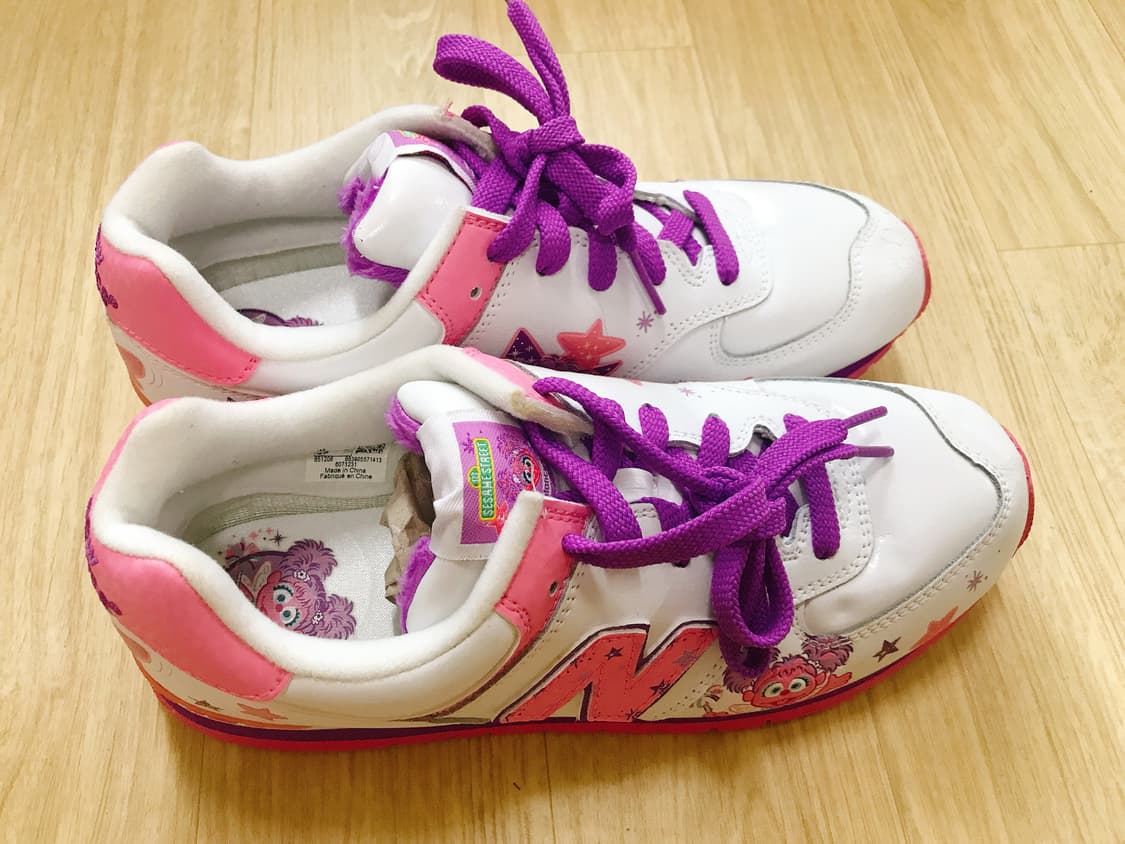 [새상품] 뉴발란스 574 한정판 세서미 스트리트 엘모시리즈 애비 상품이미지4