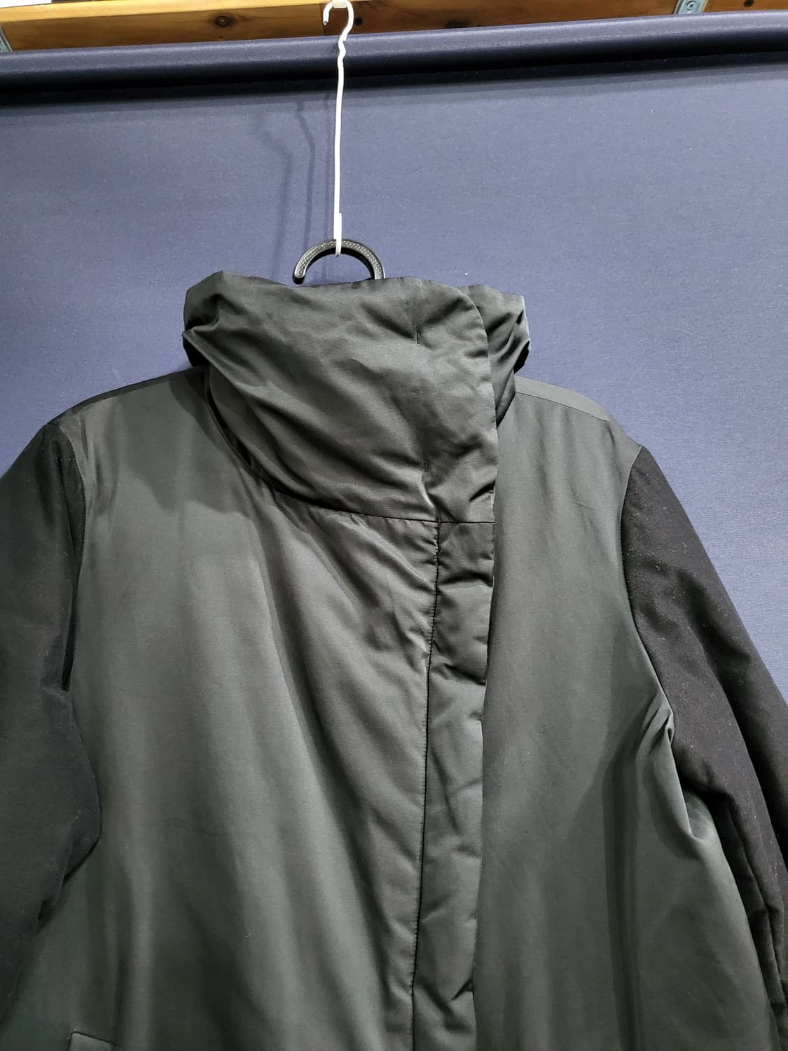 띠어리 다운패딩 상품이미지2