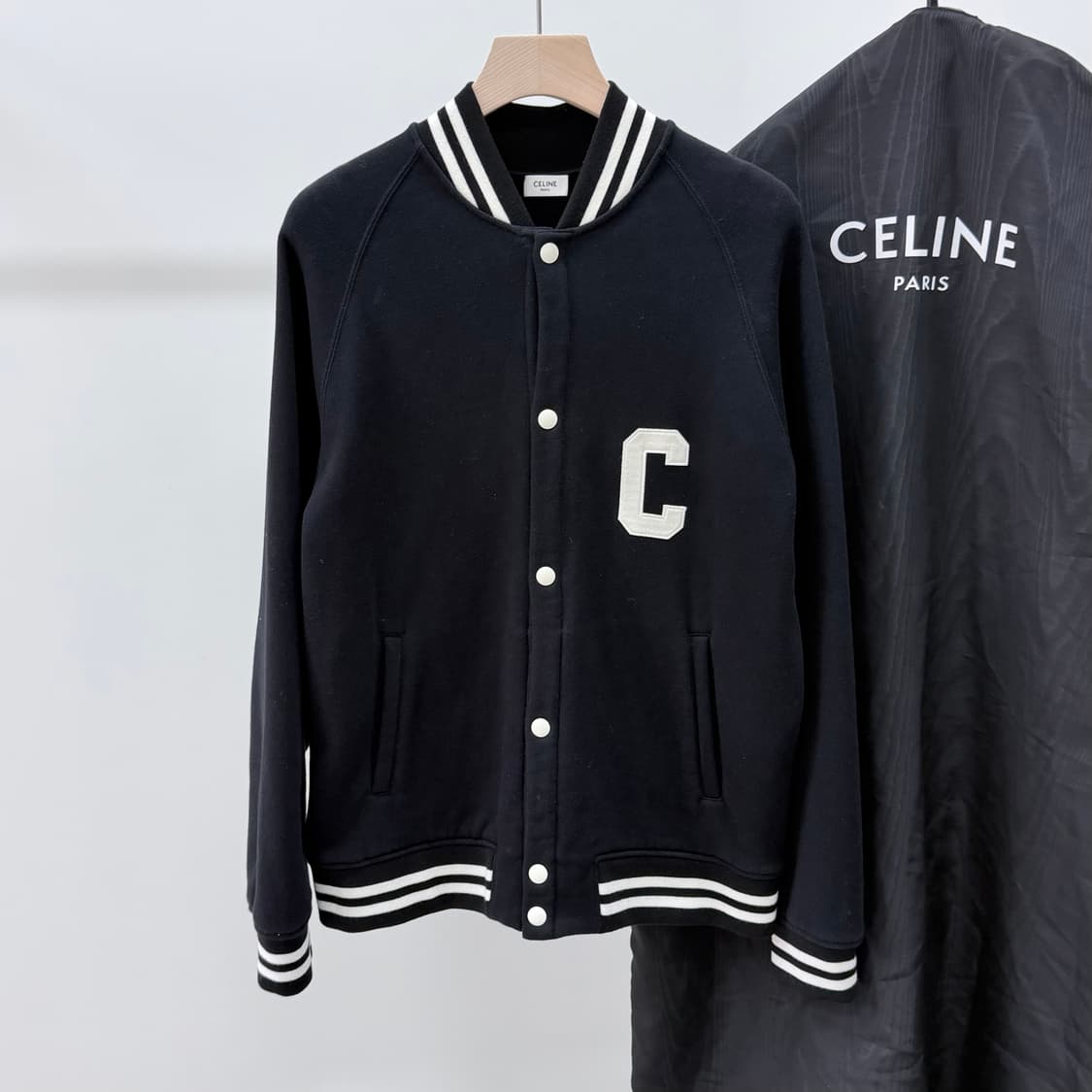 [S+급/S] 셀린느 테디 바시티 봄버 자켓 블랙 상품이미지1