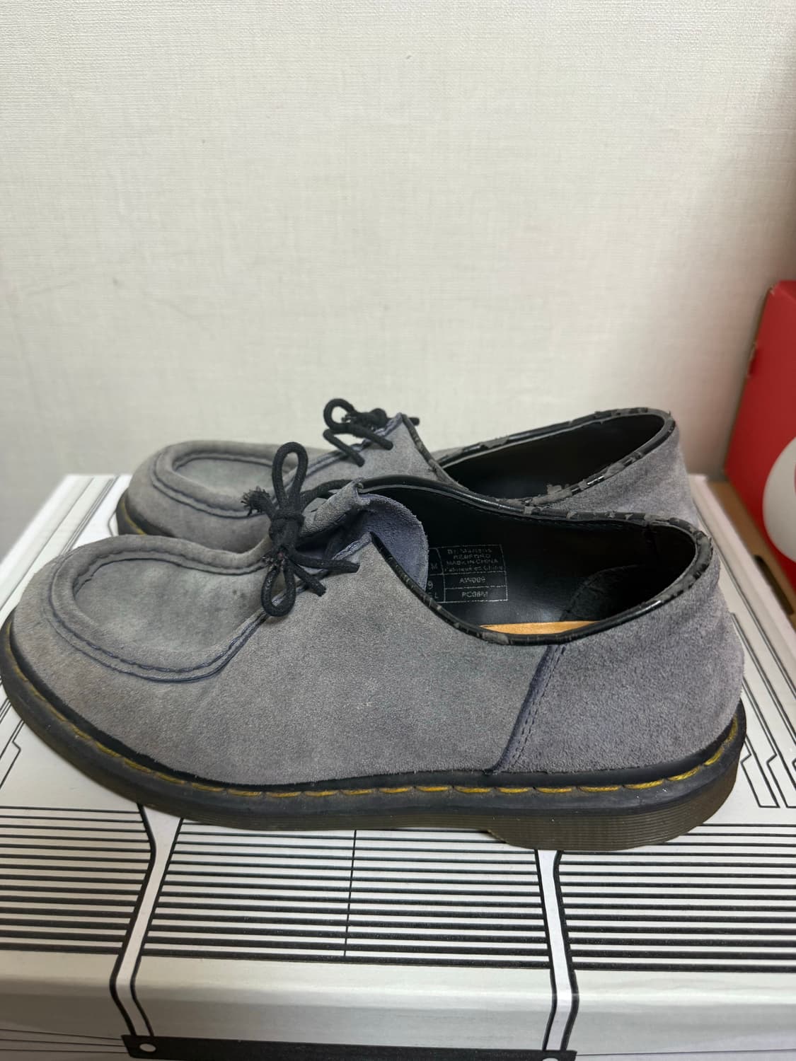 Dr.Martens Suede Moc Toe Shoes  상품이미지2