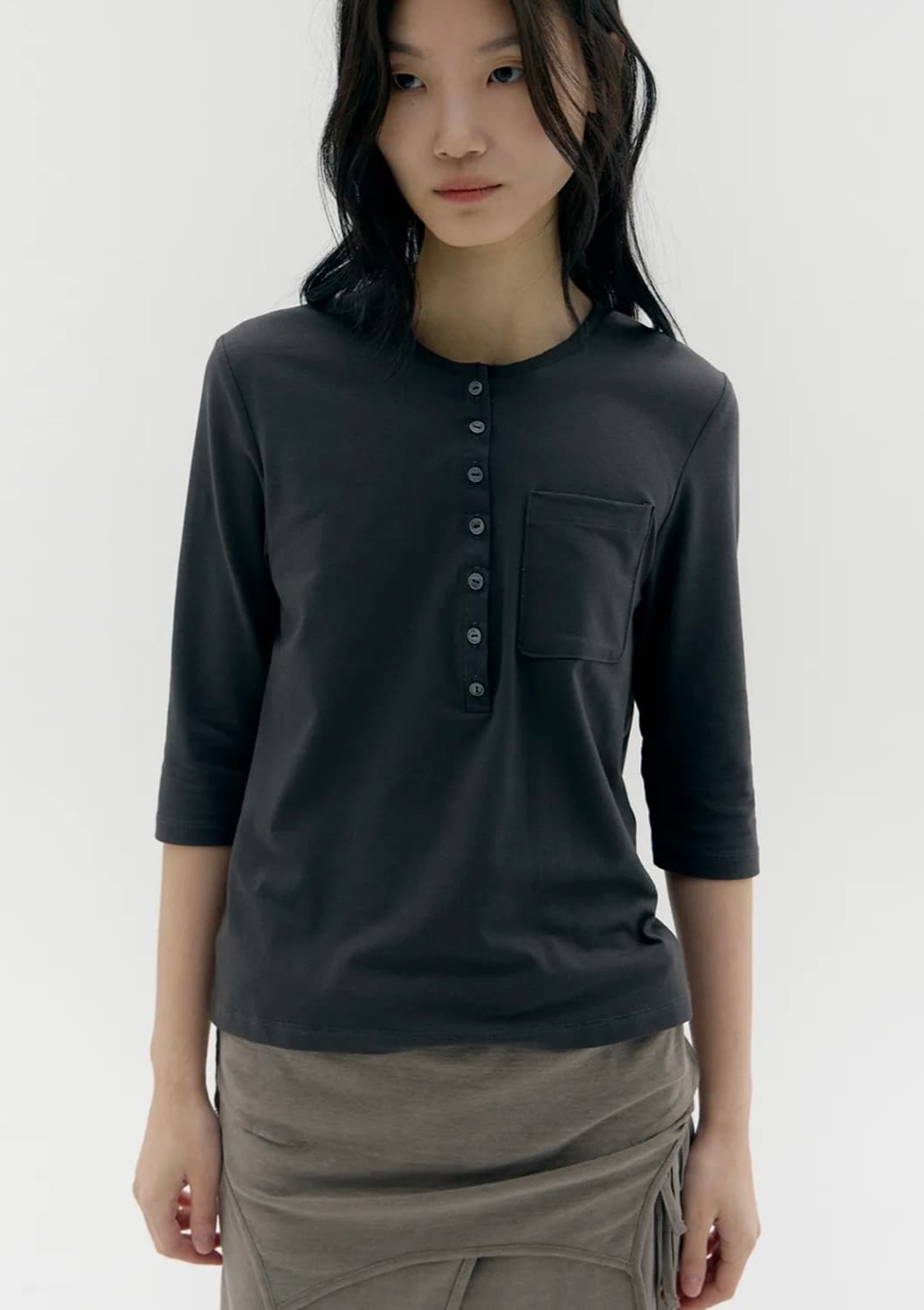카셀 ROUND HENLEY NECK T-SHIRTS, CHARCOAL 상품이미지1