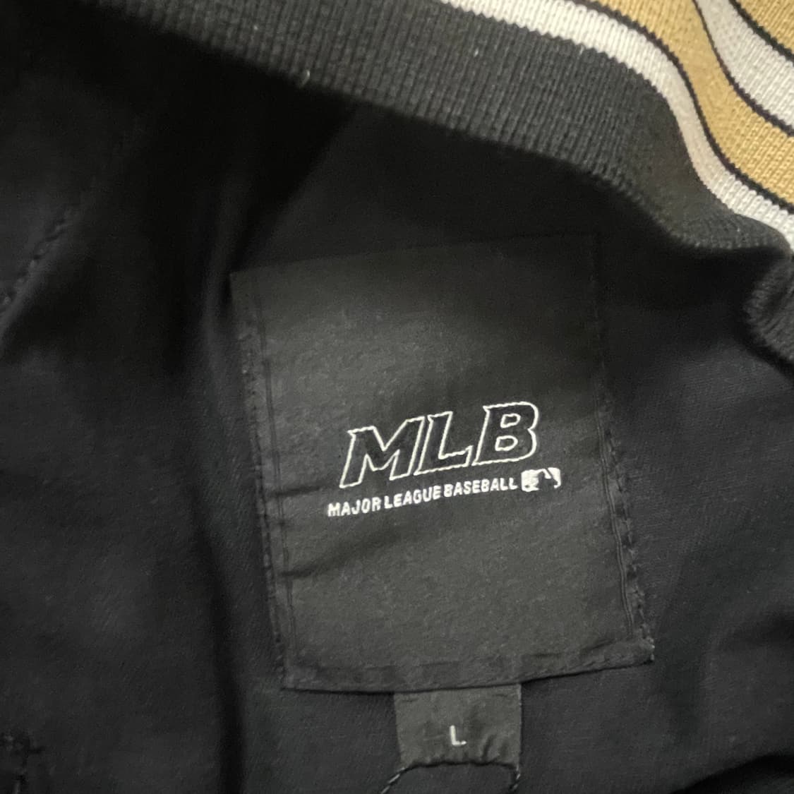 (100) MLB 블랙 스몰 양키스로고 버튼 블루종 L 상품이미지4