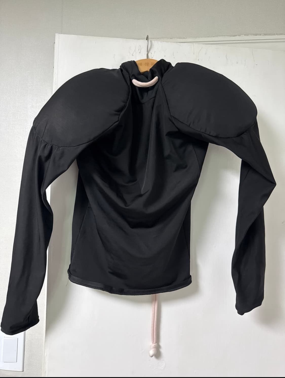 Yori sports 어깨패드 롱슬리브탑 상품이미지4