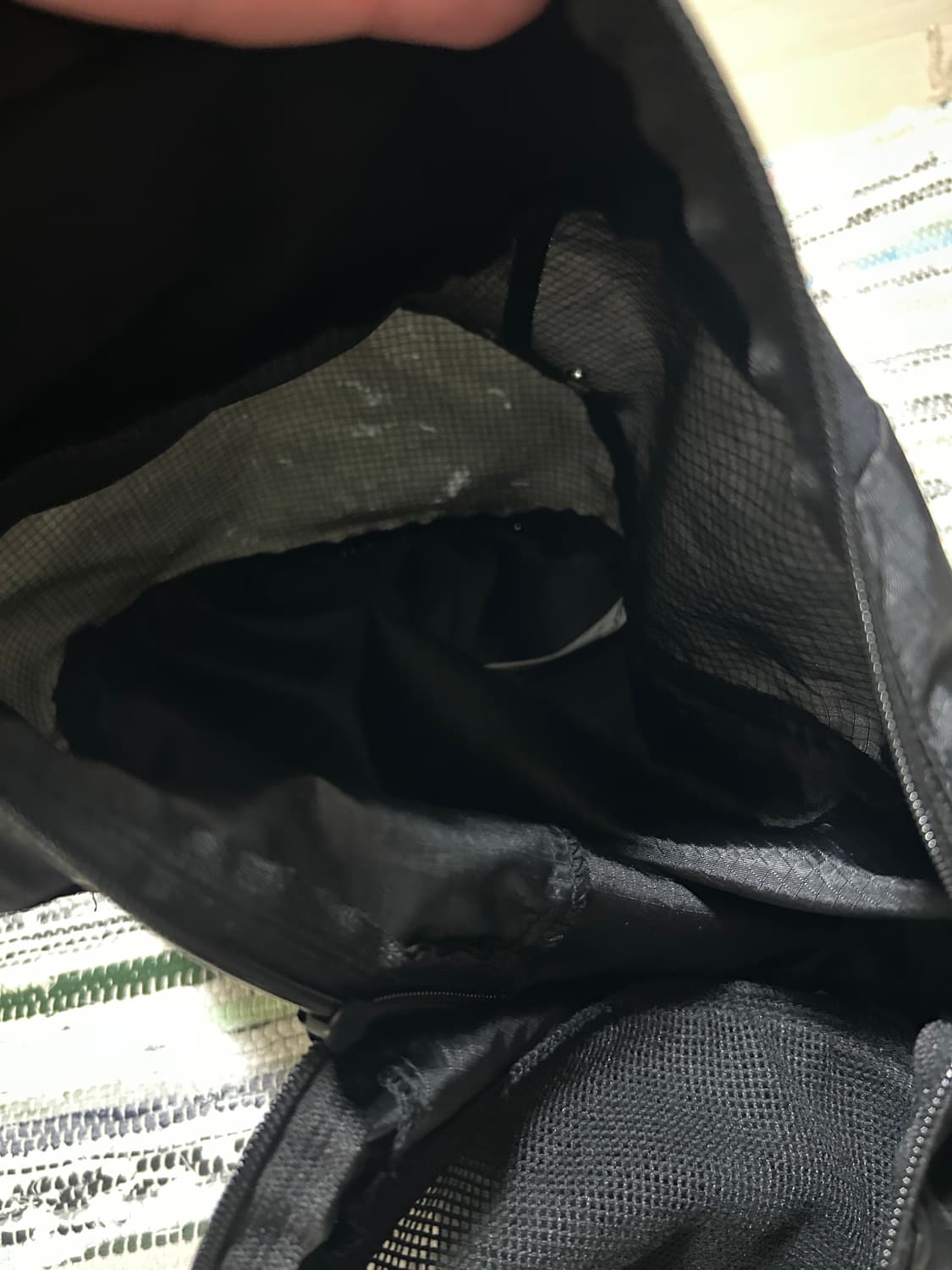 MSCHF  미스치프 LIGHTWEIGHT ZIP-AROUND BACKP 상품이미지4