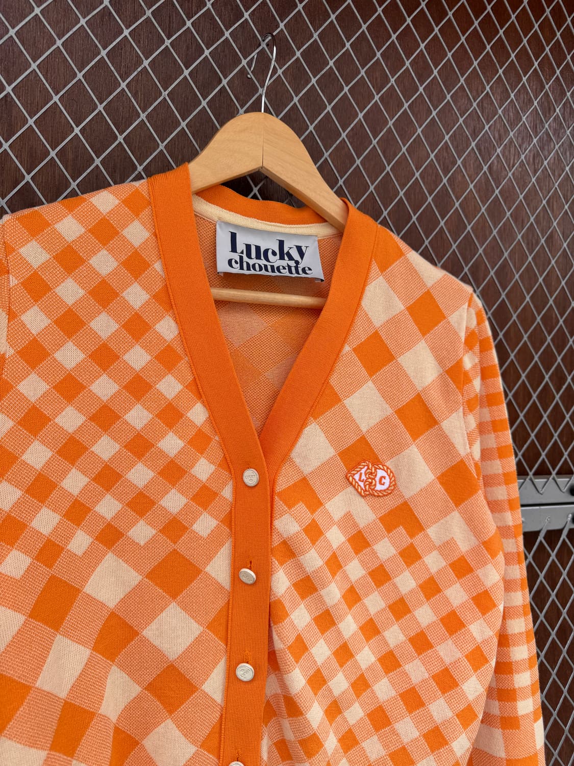 럭키슈에뜨 오렌지 체크 버튼 포인트 가디건 니트 38 상품이미지5
