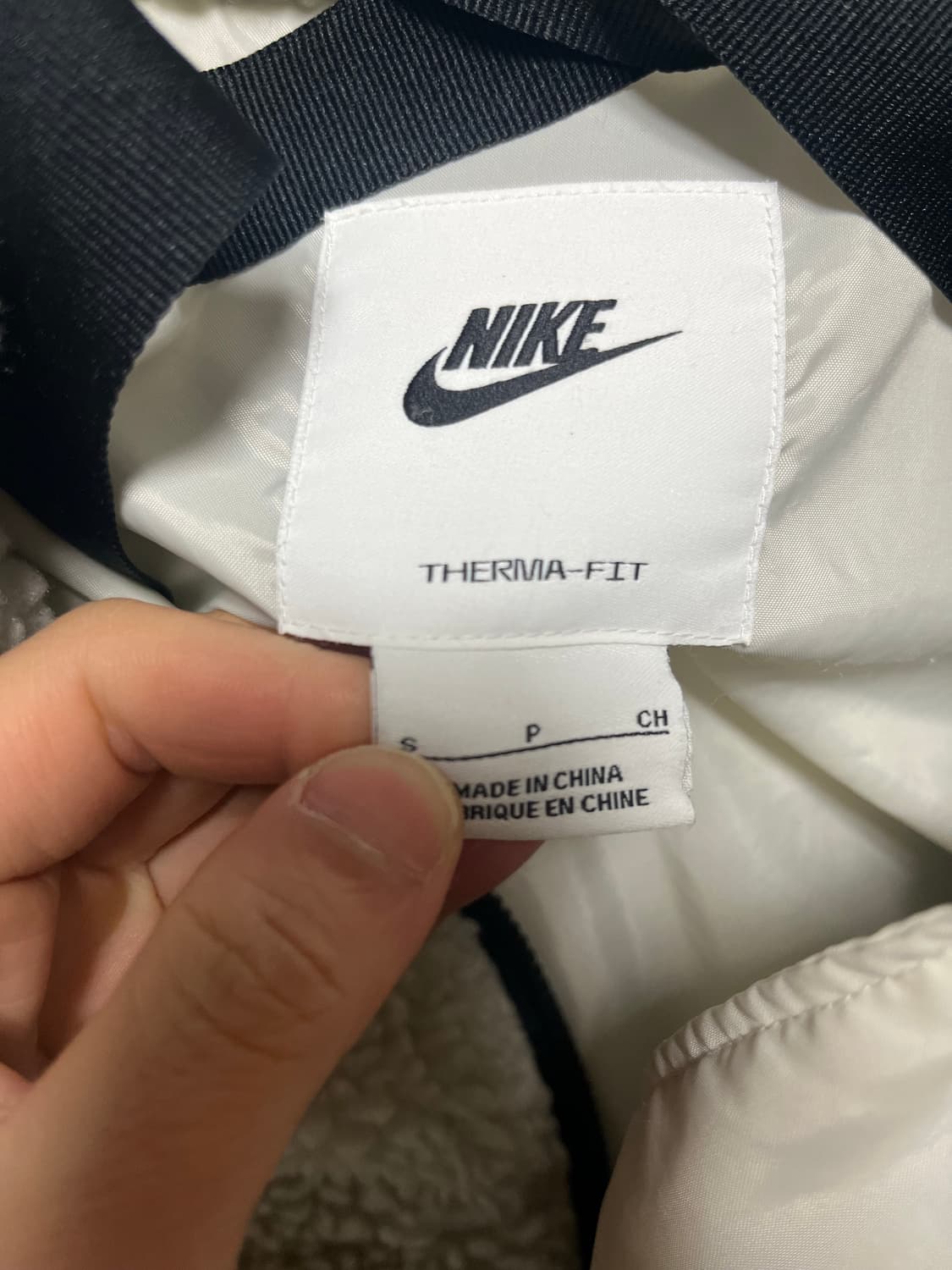 나이키 후리스 누빔 패딩점퍼 상품이미지3