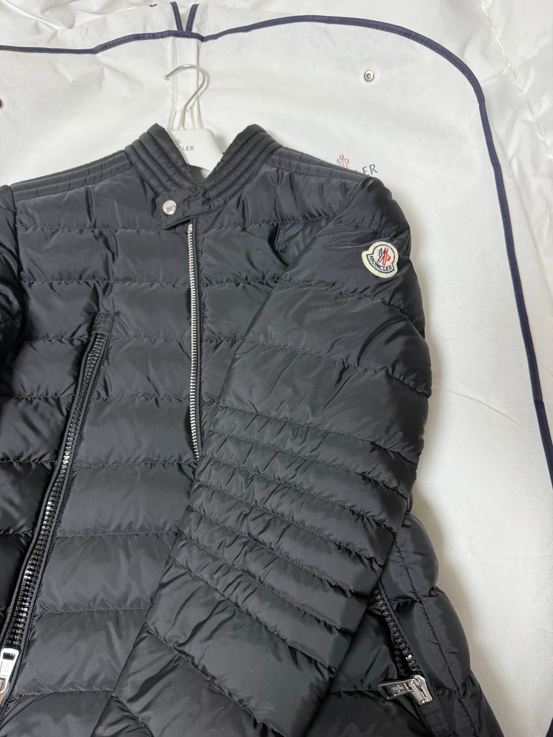 몽클레어 패딩 상품이미지4