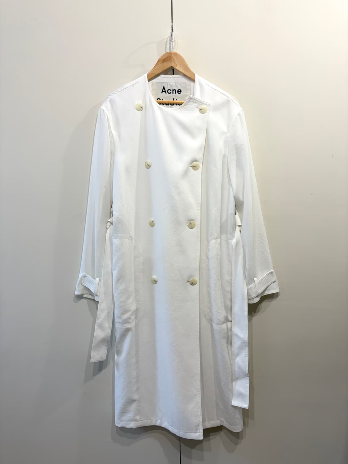 아크네 스튜디오 더블 버튼 실키 롱 트렌치 코트 상품이미지2