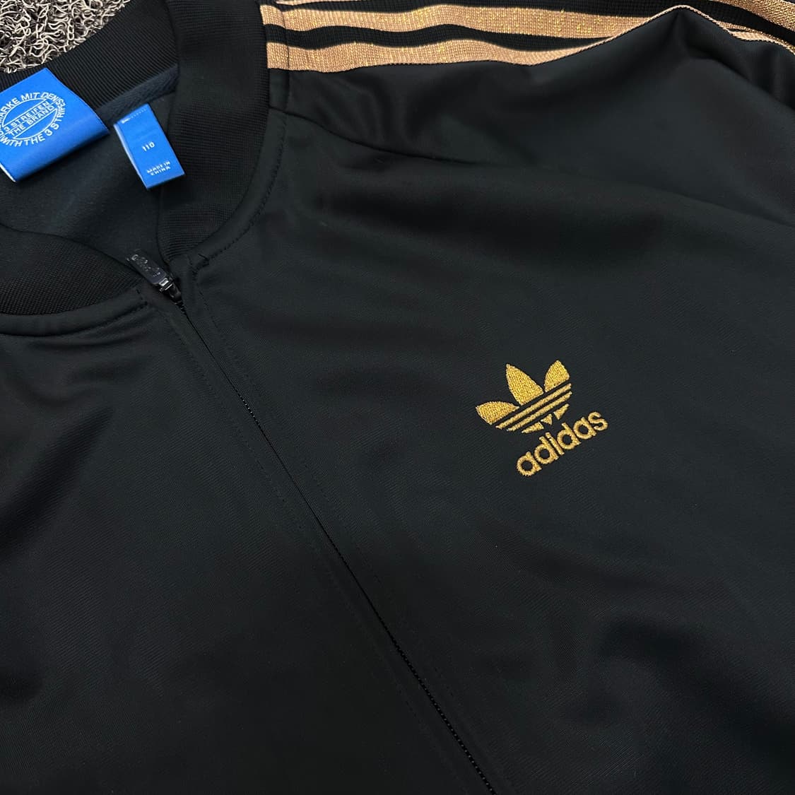 아디다스 여성 트랙탑 져지 니고베어 블랙 골드 110(2XL) 상품이미지3