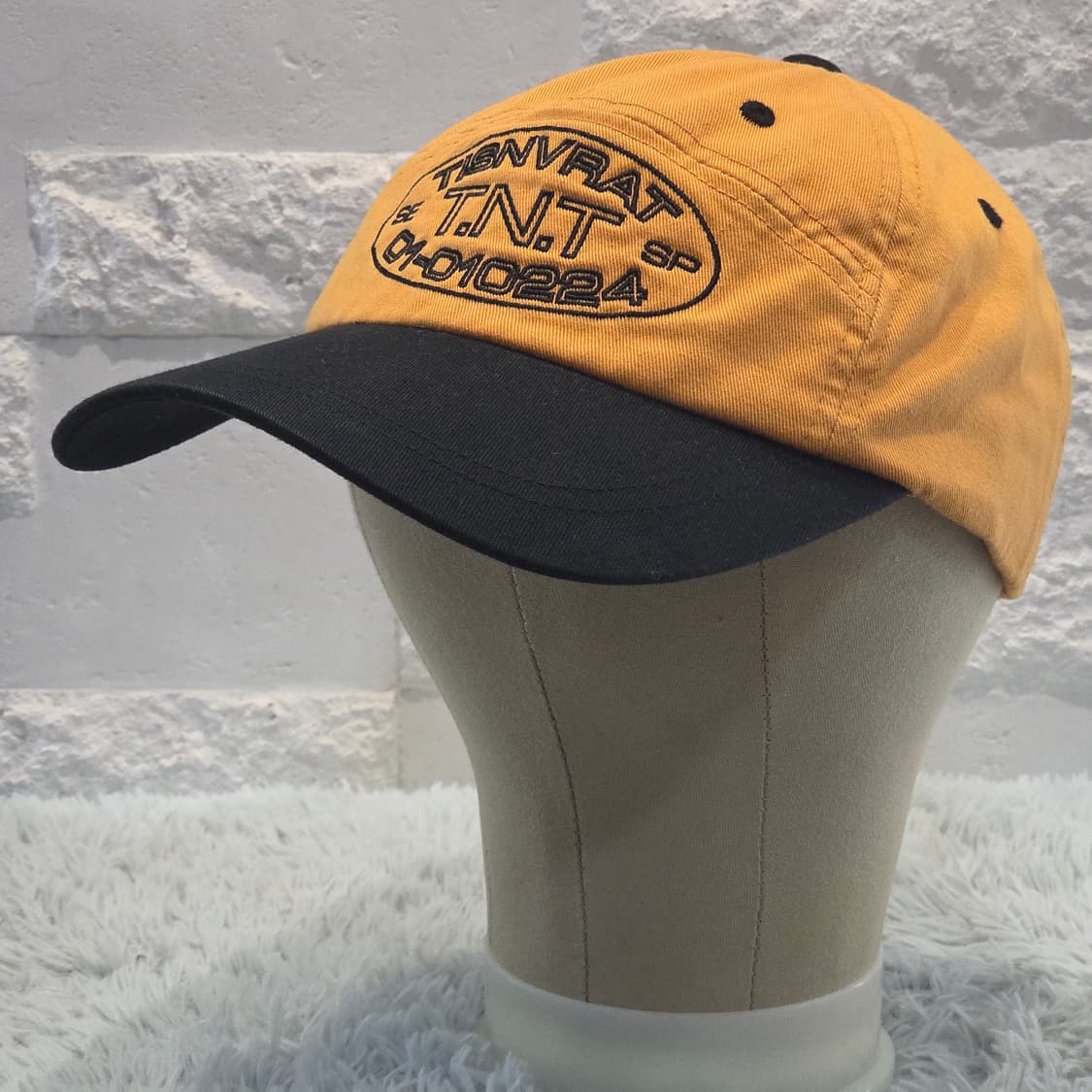 L8-9:디스이즈네버댓 TNT 로고 투톤 볼캡 머스타드블랙(56-59) 상품이미지3