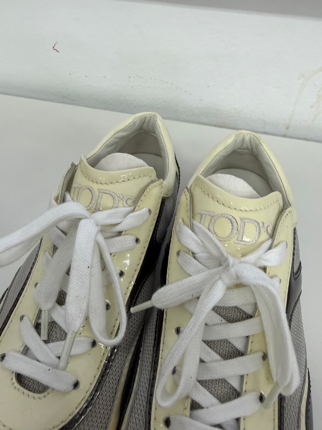 새제품) TODS 토즈 정품 여성 스니커즈 35.5 상품이미지4