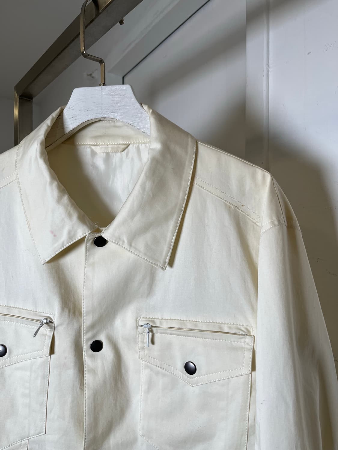 White Pocket Trucker Jacket 상품이미지8