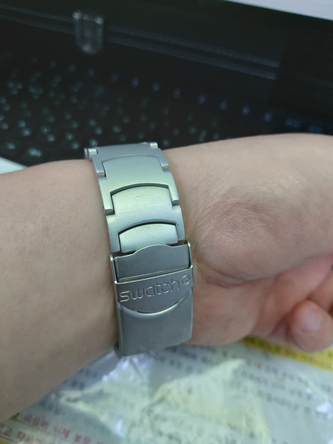 깔끔한 디자인의 스와치  상품이미지6