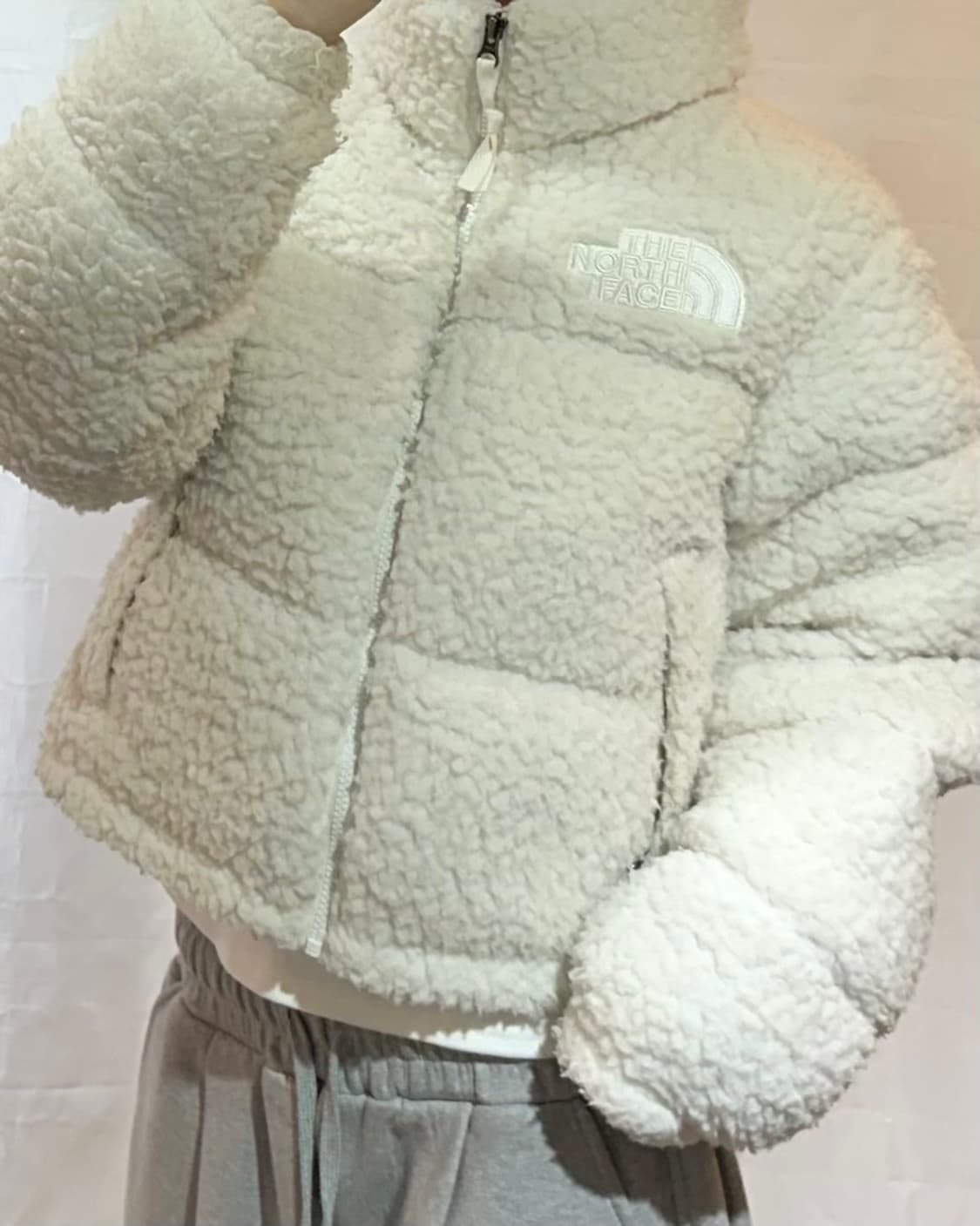 노스페이스 여성용 쉐르파 눕시 뽀글이 패딩 상품이미지1