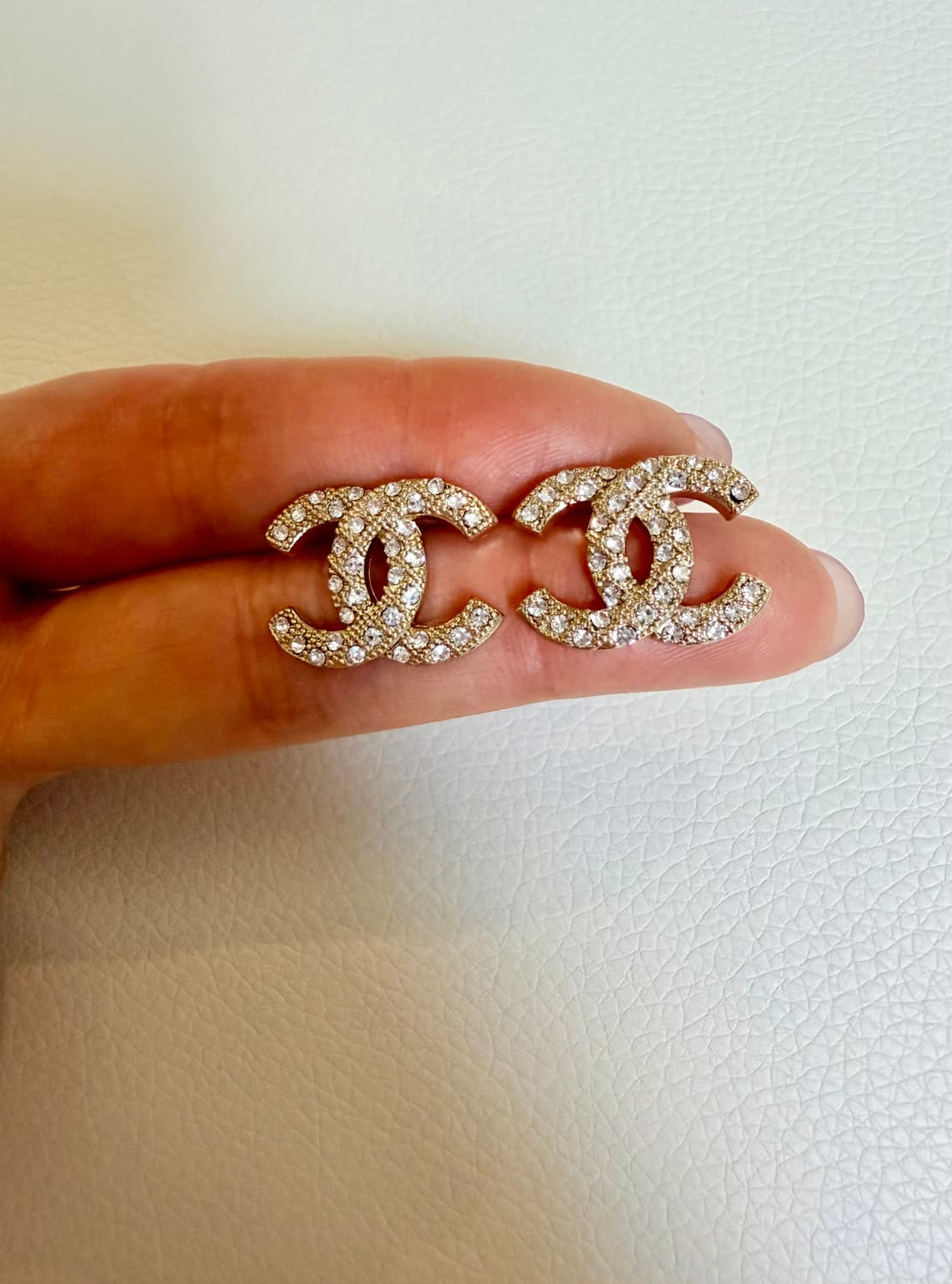 샤넬 퀼팅 샴페인골드 CC로고 귀걸이 업사이클링 상품이미지4