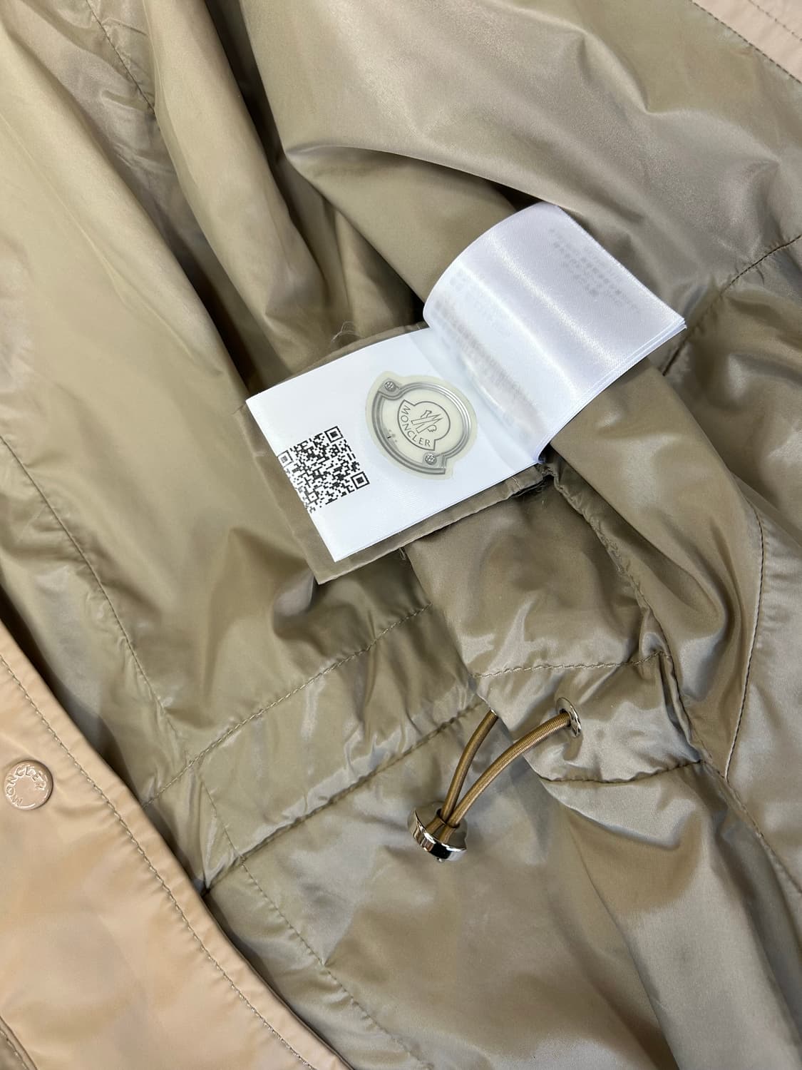 몽클레어 여성 베이지 후드 바람막이 자켓(4사이즈)정품 상품이미지9