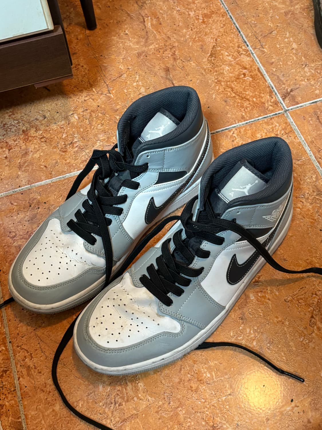 나이키 조던1 미드 라이트 스모크 그레이 앤트러사이트 270 상품이미지1