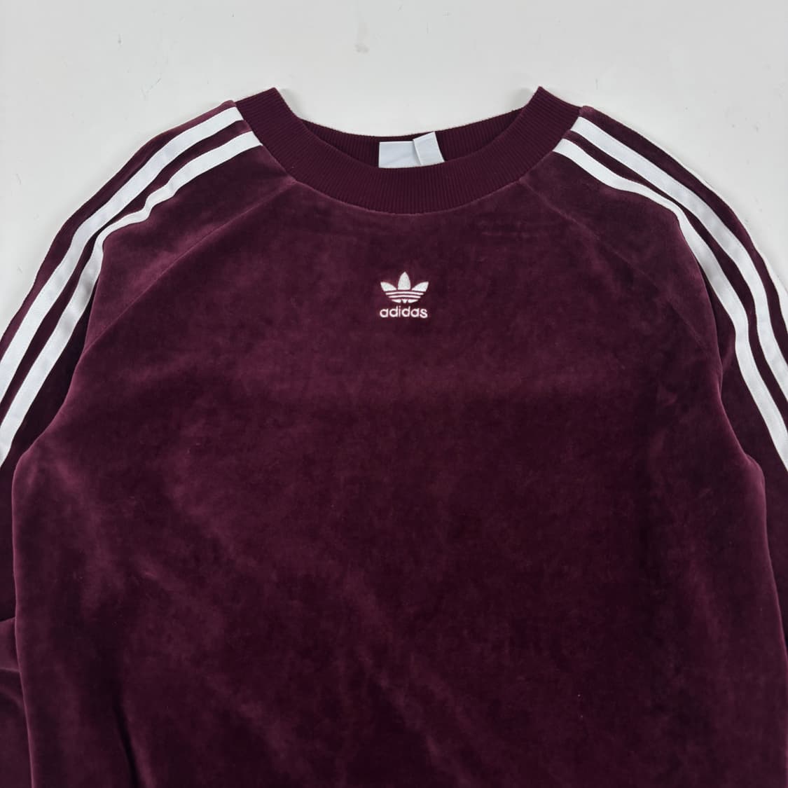 아디다스 벨벳 맨투맨 상품이미지4