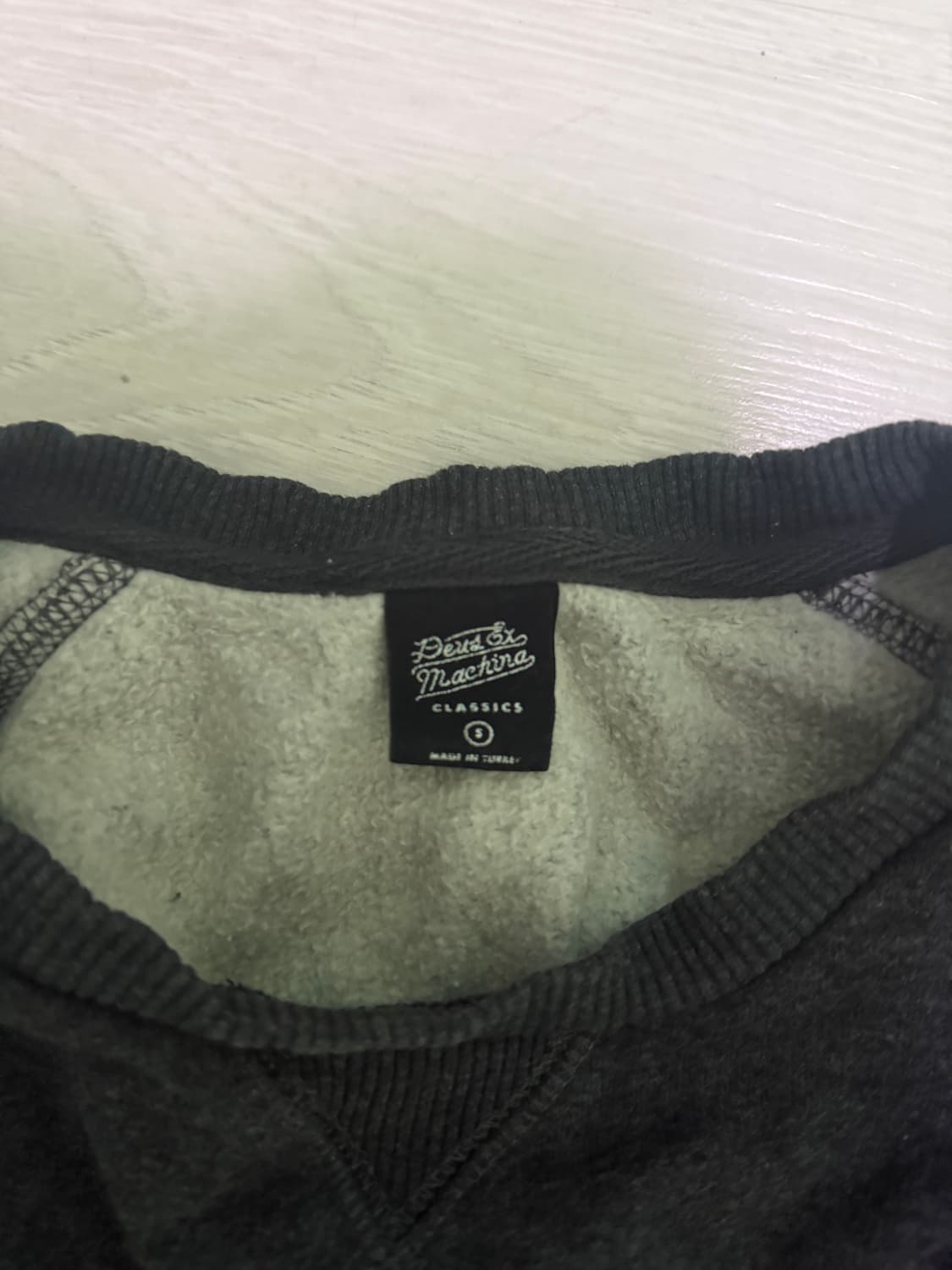 데우스 맨투맨 판매합니다! 상품이미지3