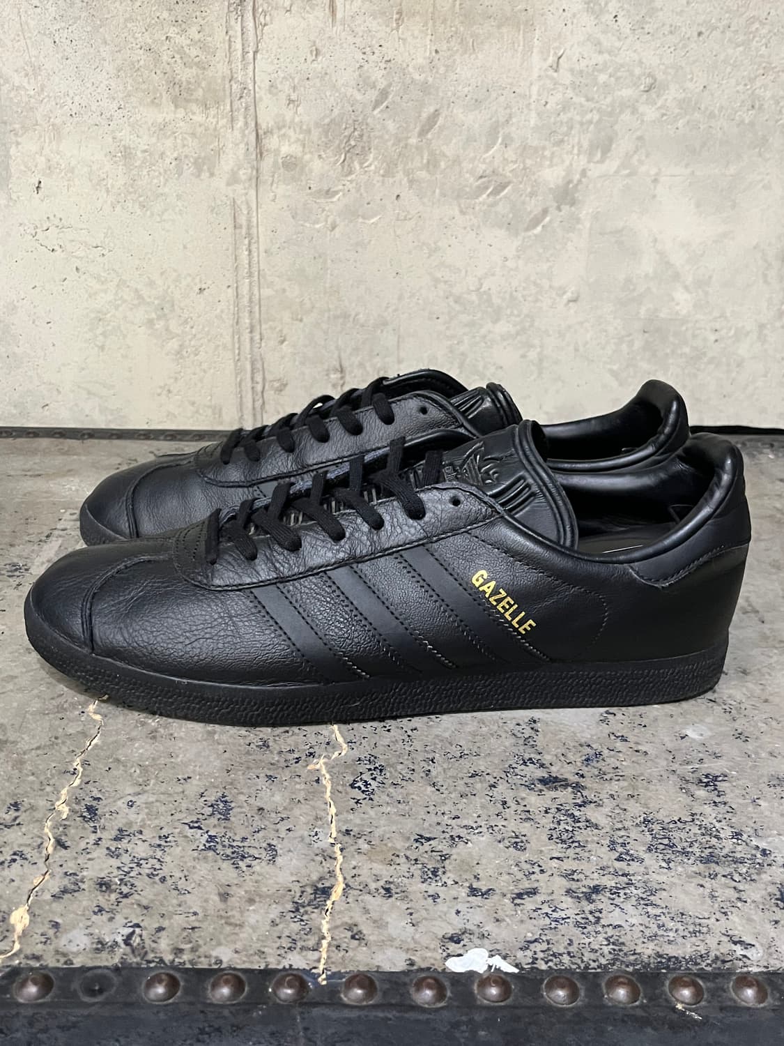 ADIDAS Gazelle Leather Black 상품이미지3