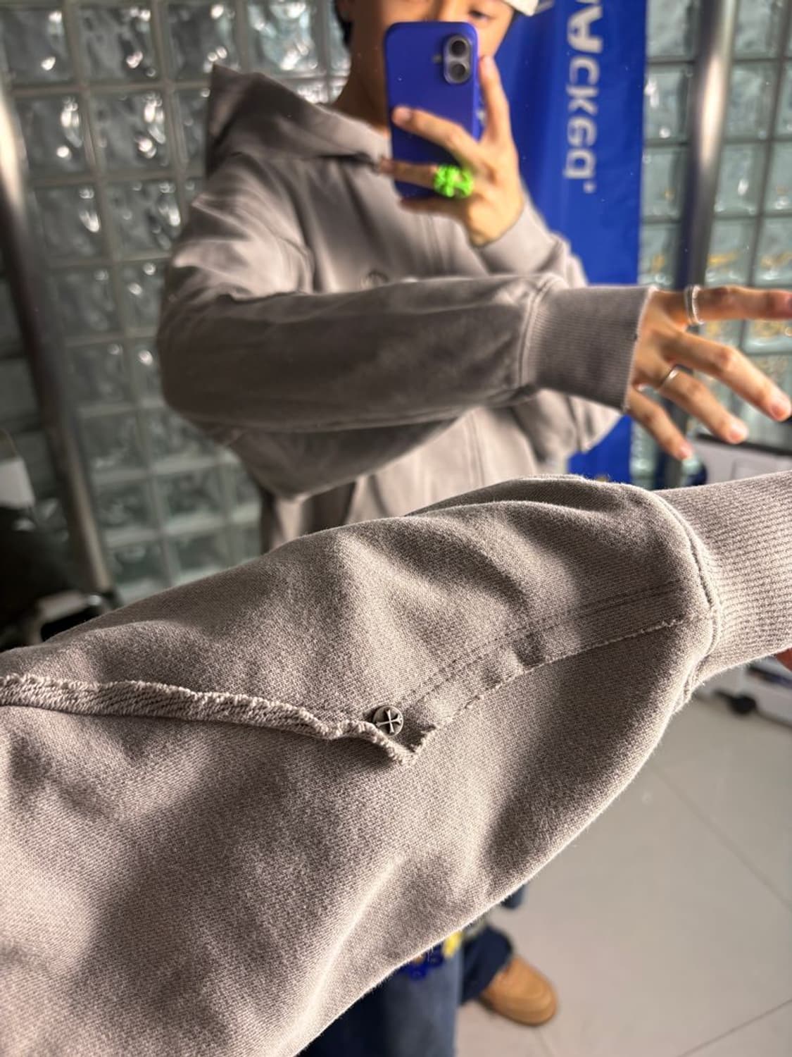 PIERCED ZIP HOODIE 스위칭 피어싱 지퍼 후드 V2 상품이미지2