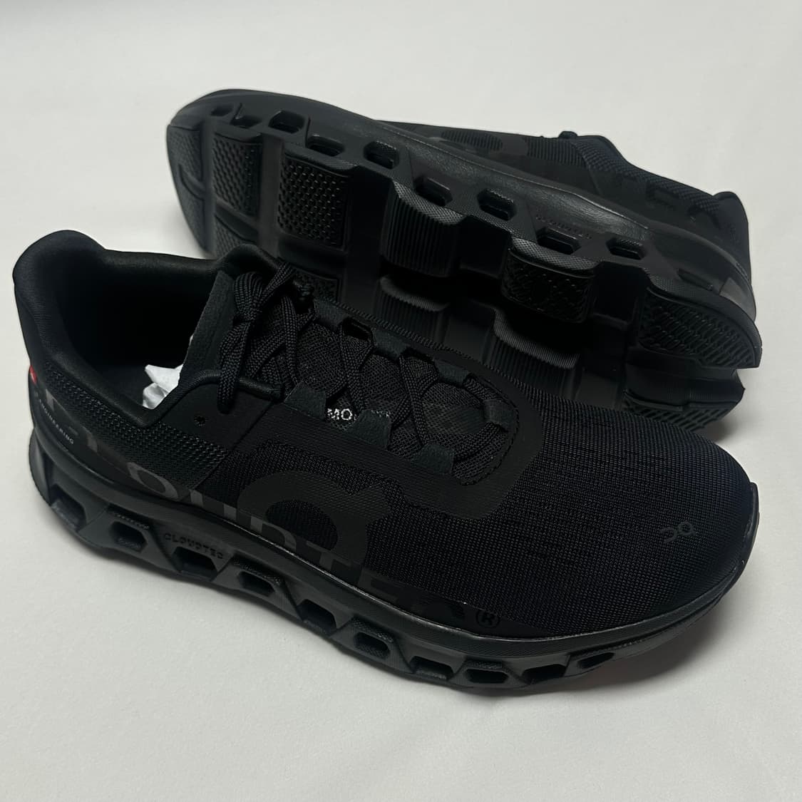 (270)온 러닝 클라우드몬스터 올 블랙 러닝화 새제품 상품이미지1