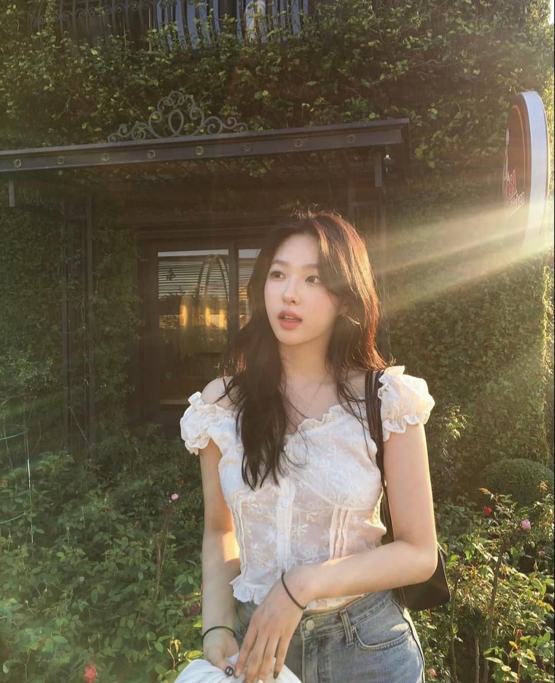 남서연님 착용 버터 블라우스 상품이미지1