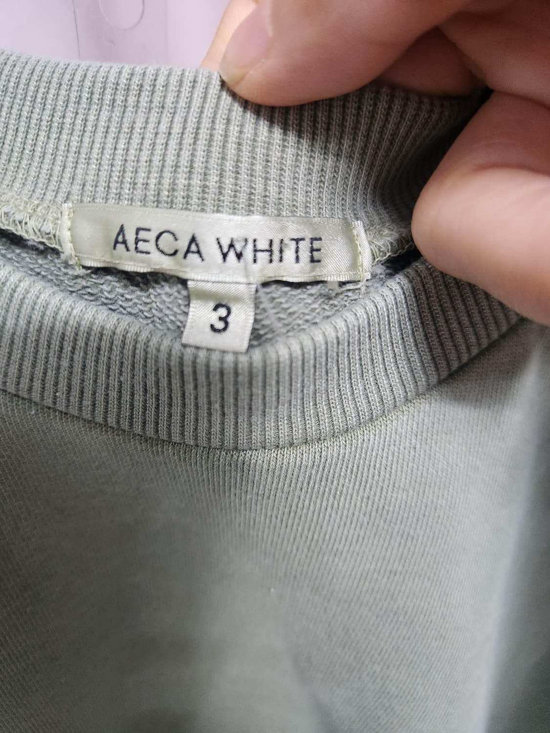 에이카 연두색 맨투맨 티셔츠 상품이미지5