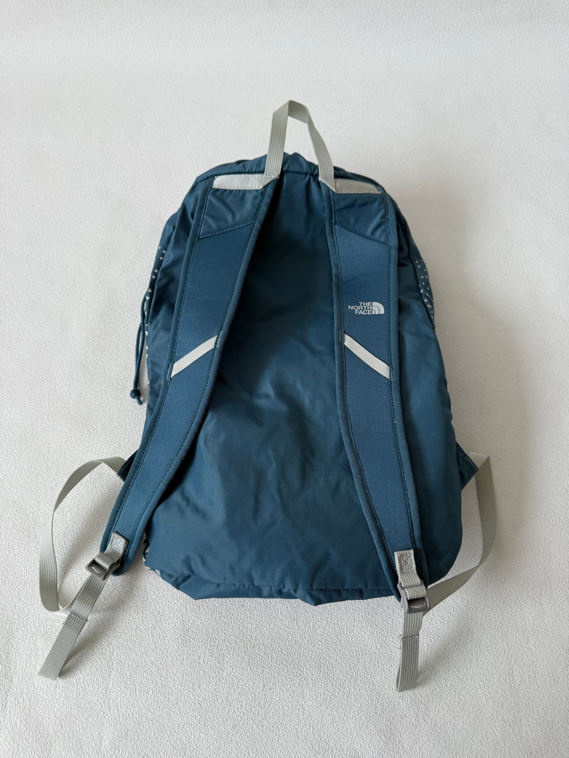 노스페이스(THE NORTH FACE) 경량 백팩 19L 상품이미지6