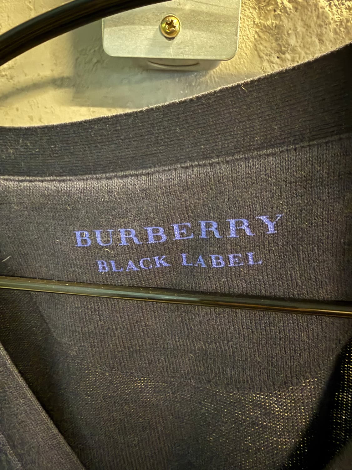 L 버버리BURBERRY 블랙라벨 브이넥 버튼 가디건 네이비 상품이미지4