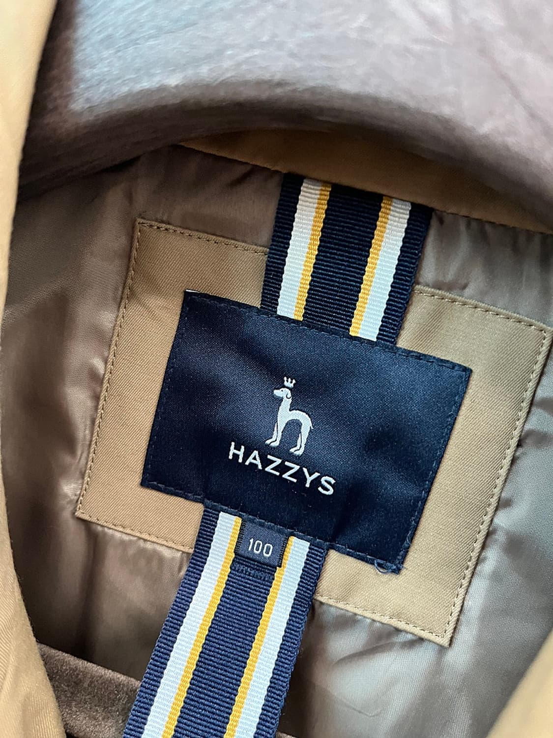 100) 헤지스 베이지 봄코트  상품이미지4