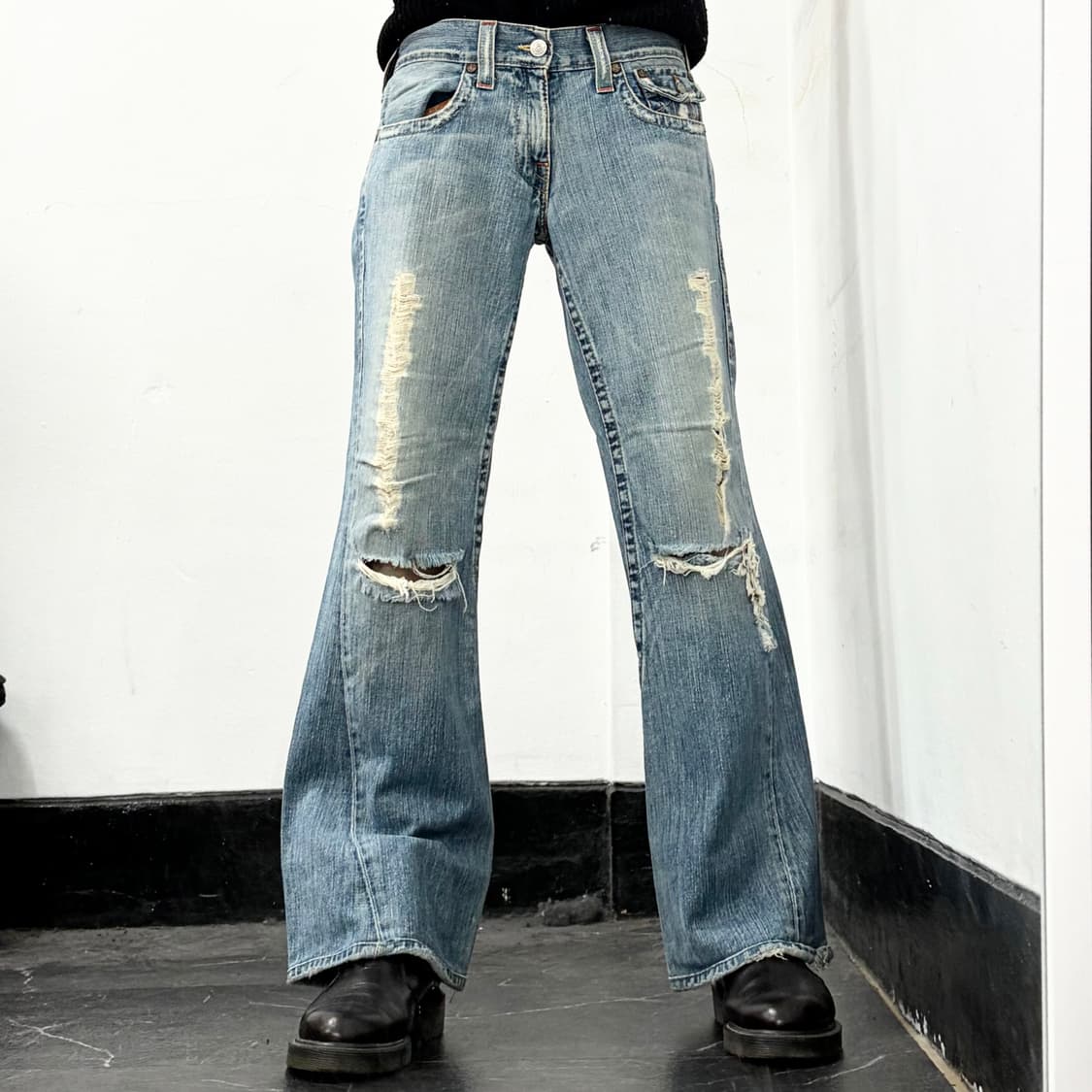 트루릴리전 데미지 부츠컷 데님 팬츠 상품이미지3