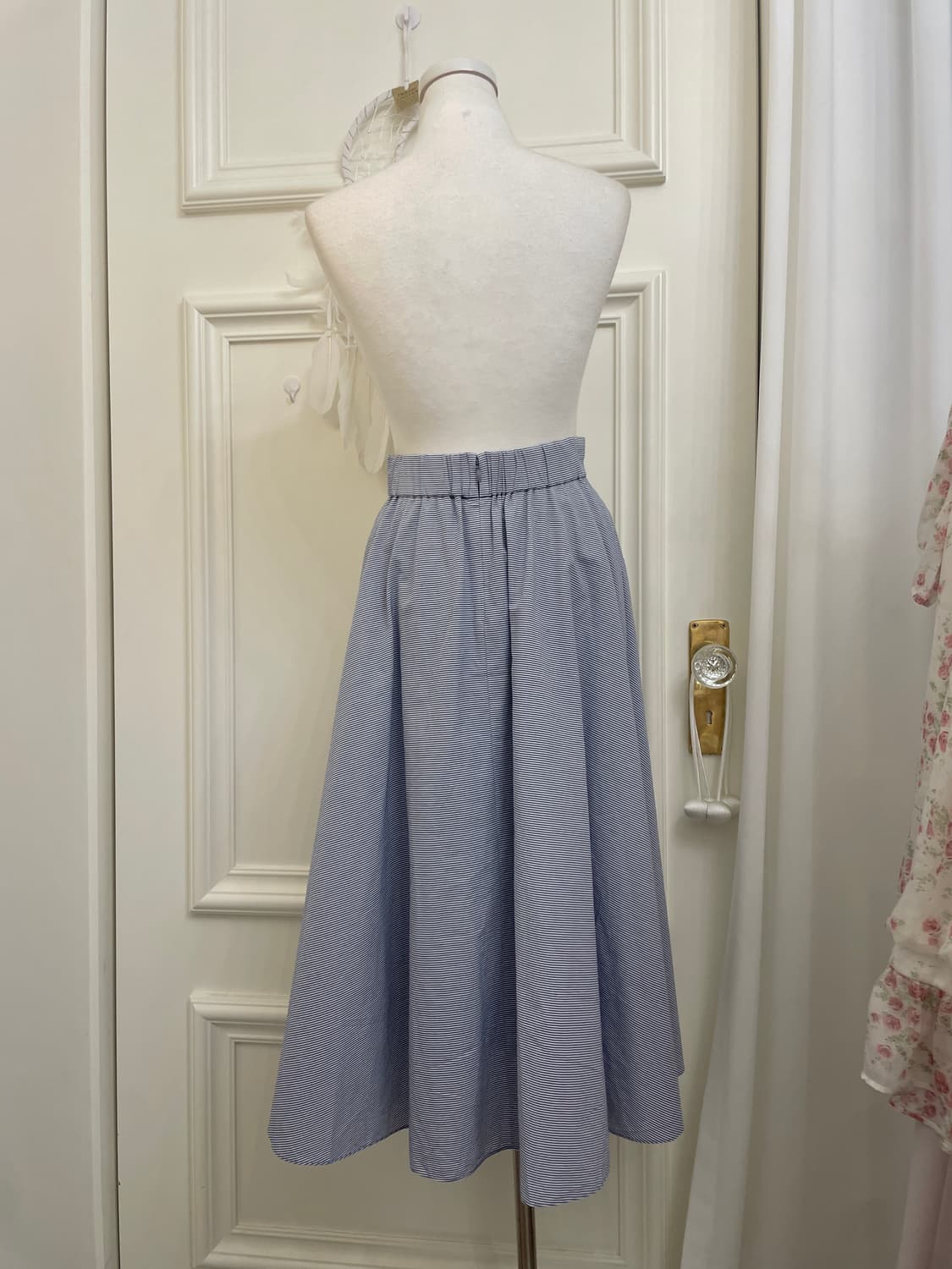 white navy stripe basic flare skirt 상품이미지3