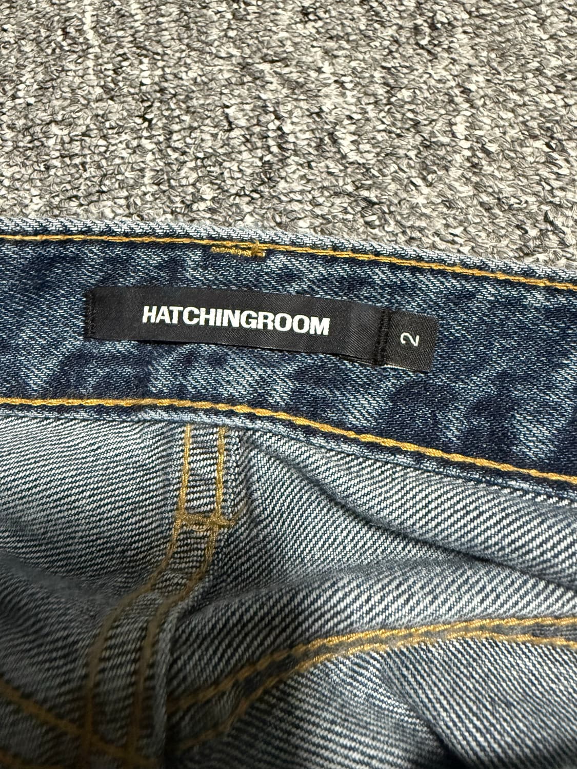 해칭룸 와이드 커브진 워시드 블루 2사이즈 판매합니다 상품이미지4